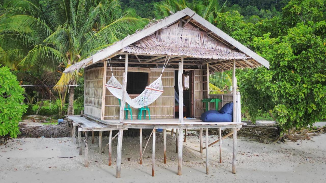 West Mansuar Homestay Pulau Mansuar Екстериор снимка